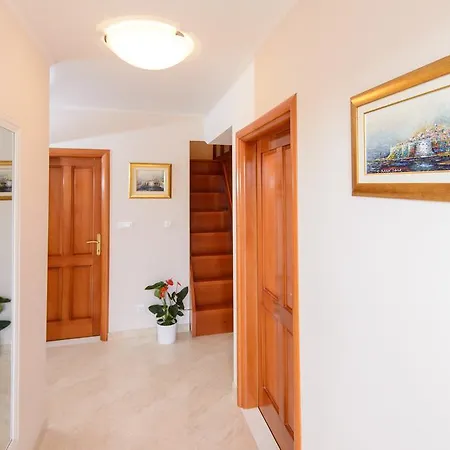 Apartment Denis