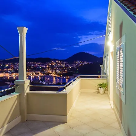 デニス アパート ドゥブロブニク