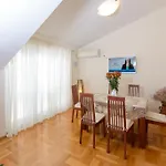 Denis Apartamento
